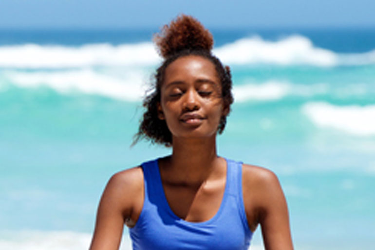 How To Manage Your Hair When You're On Vacation